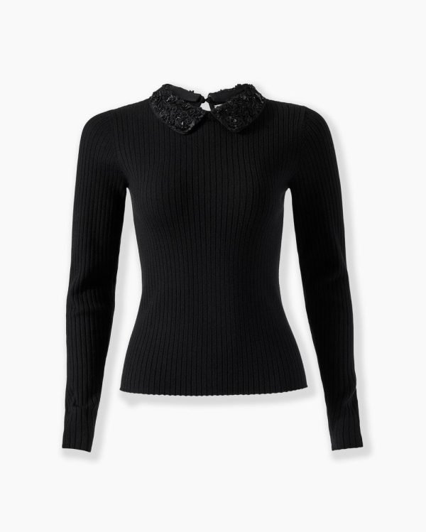 Blusa com gola bordada