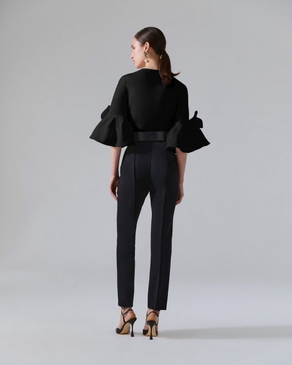 Blusa com babados e mangas compridas e detalhe de laço - Imagem 3