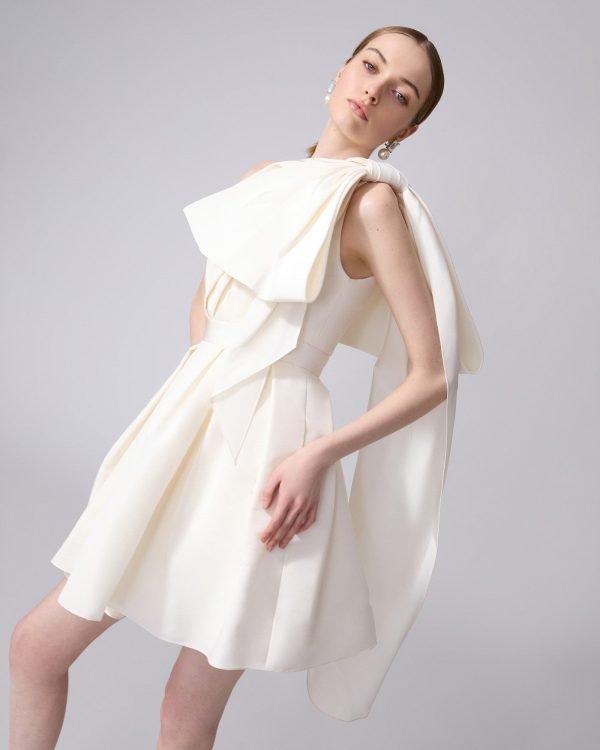 Vestido de um ombro com laço - Imagem 4