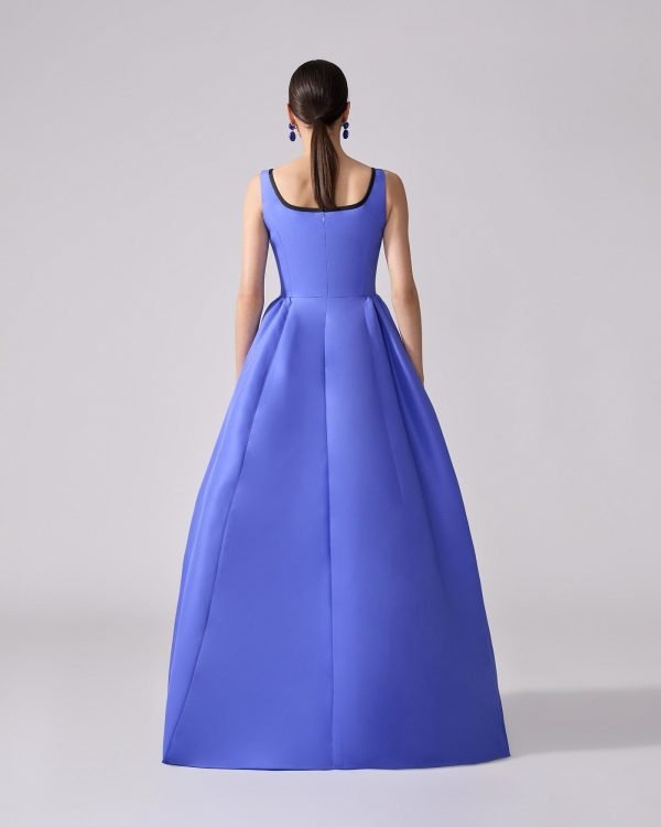 Vestido com gola redonda - Imagem 3