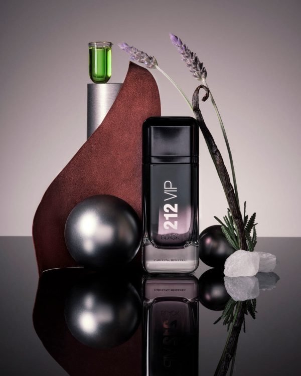 212 VIP Black 50ml Eau de Parfum - Imagem 5