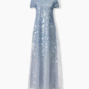 Vestido longo com mangas curtas adornado com paetês