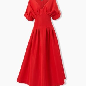 Vestido mídi com cintura ajustada