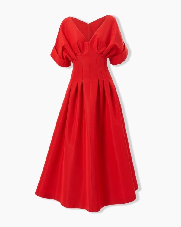 Vestido mídi com cintura ajustada