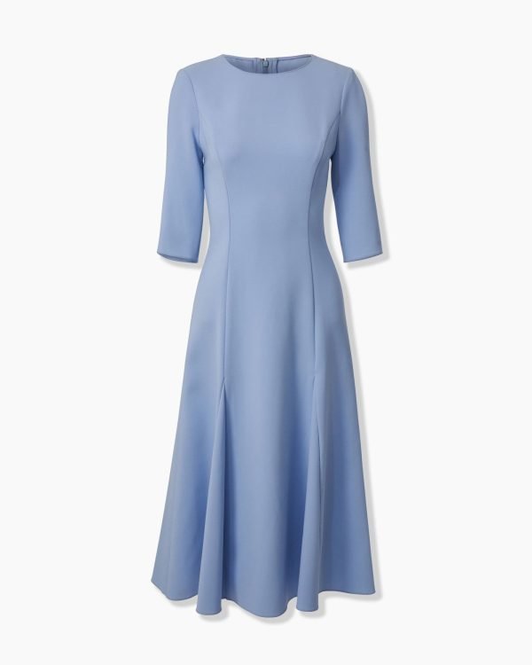 Vestido godê com mangas 3/4