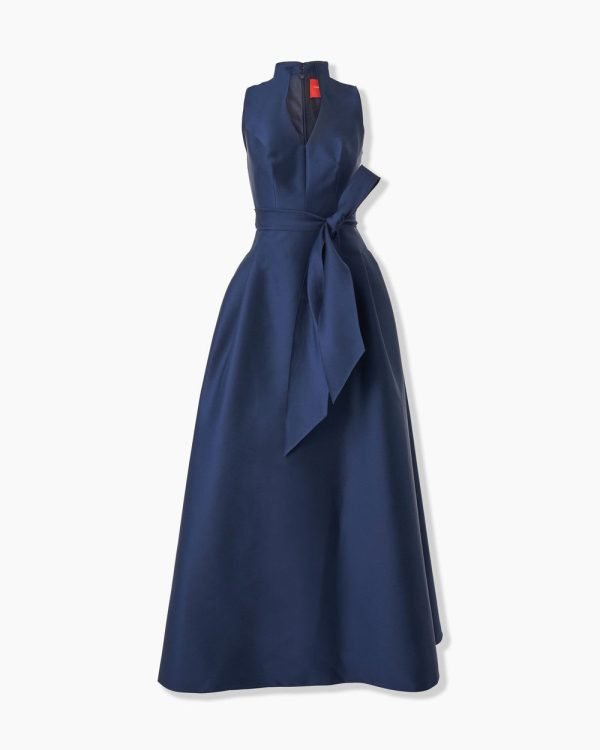 Vestido longo com decote V, gola mandarim e cinto no mesmo material