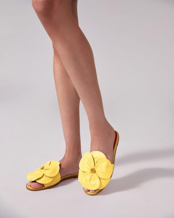 Chinelo slide Flora em canvas - Imagem 2